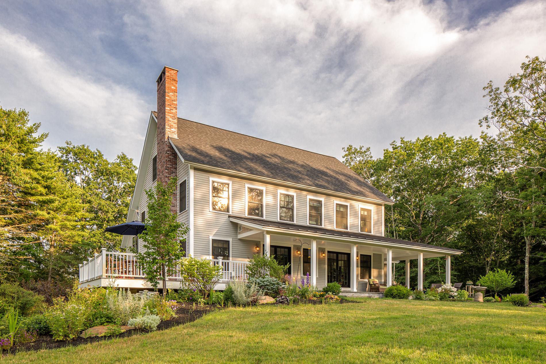 Holly Farmhouse Back