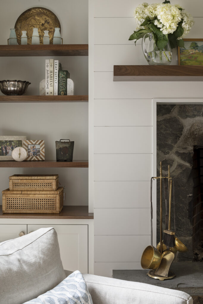 Oak Colonial Home Plan Shelf Details