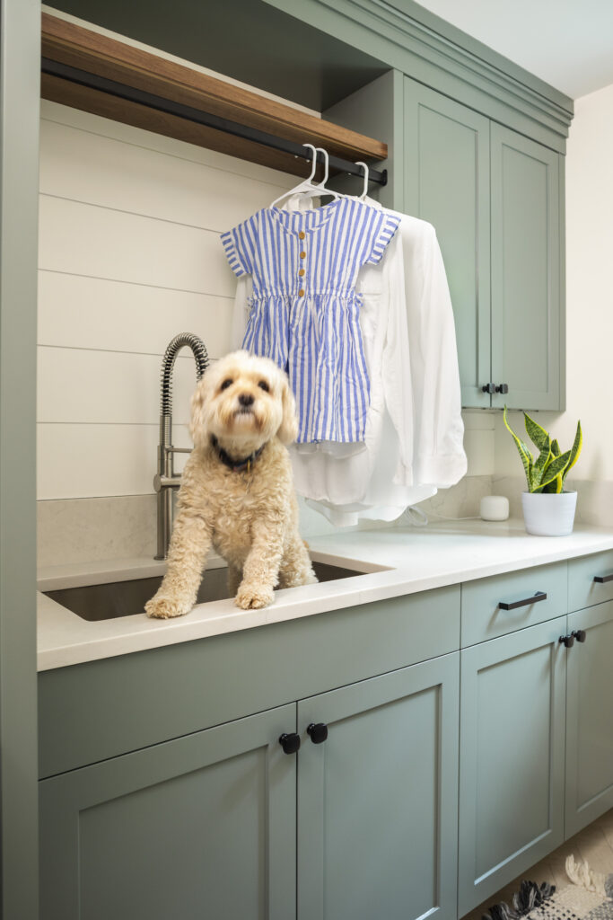 Oak Colonial Home Plan Mudroom