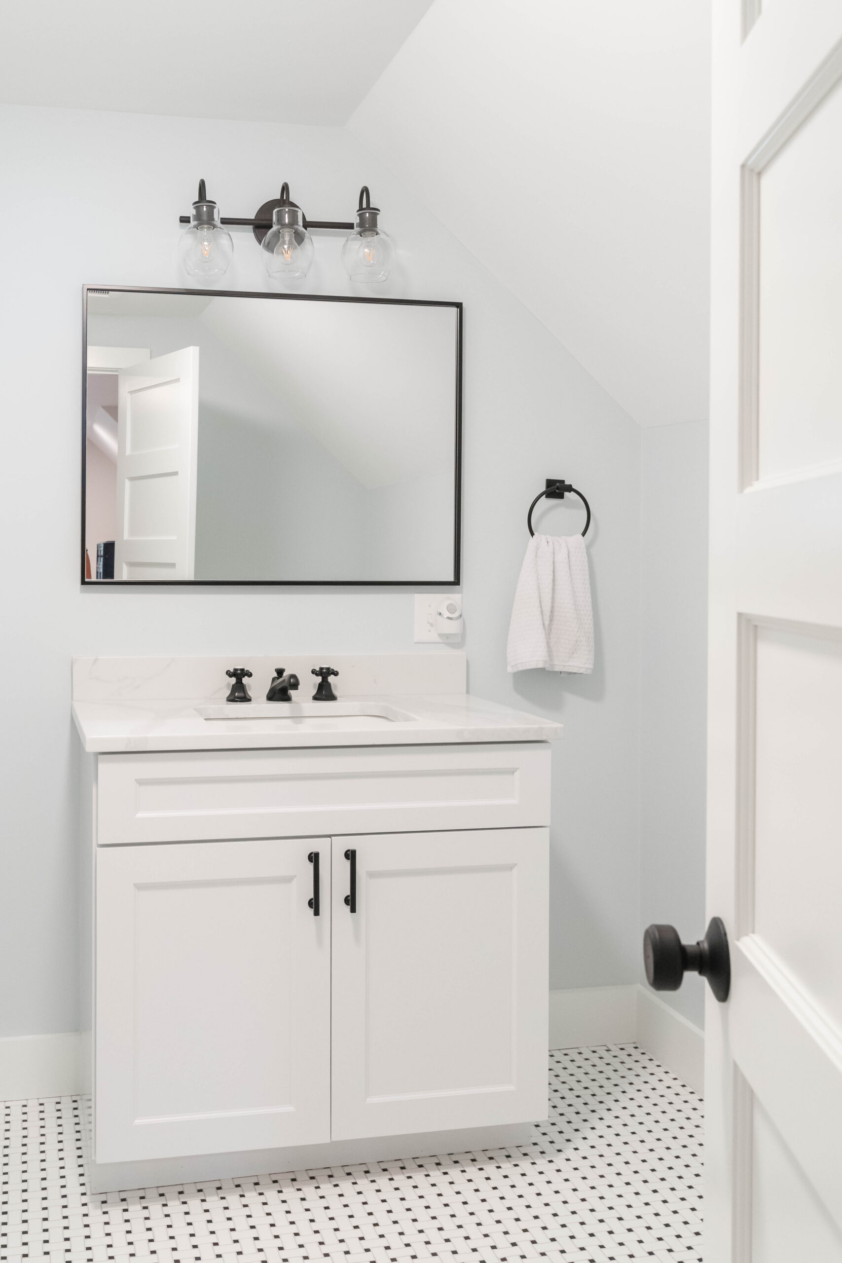 Spruce New Englander Home Plan Attic Bathroom